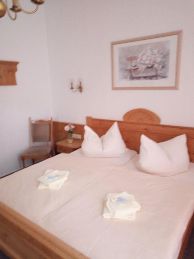 Cafe Zur Talsperre Hotell Chemnitz Rum bild